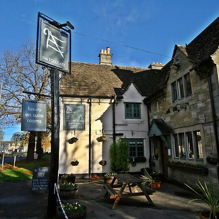 The Tollgate Inn ブラッドフォード・オン・エイヴォン エクステリア 写真