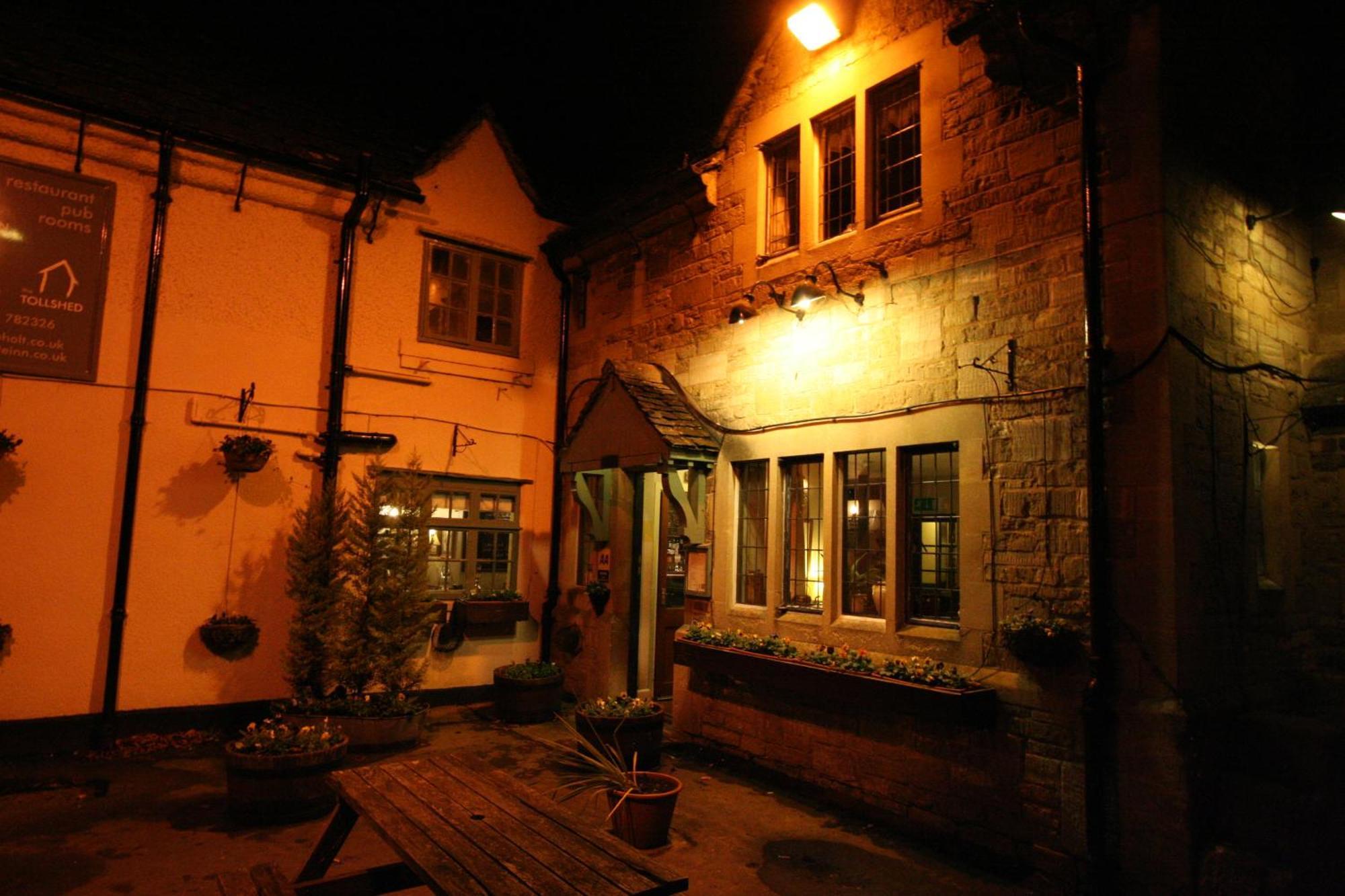 The Tollgate Inn ブラッドフォード・オン・エイヴォン エクステリア 写真